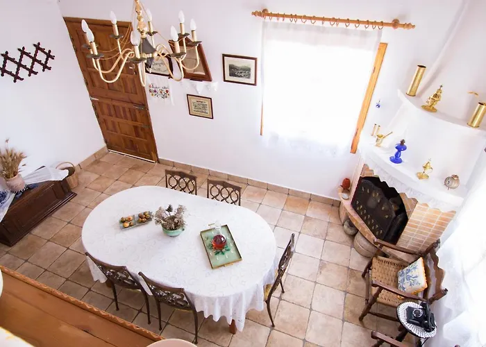 Myrtia Vacation * Kyra Panagia