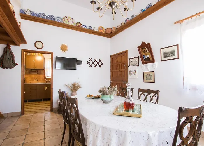 Myrtia Vacation * Kyra Panagia