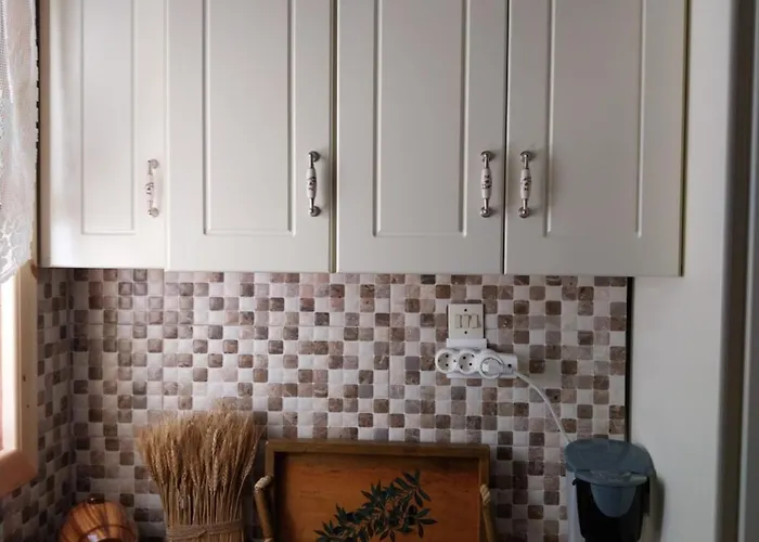 Myrtia Vacation * Kyra Panagia